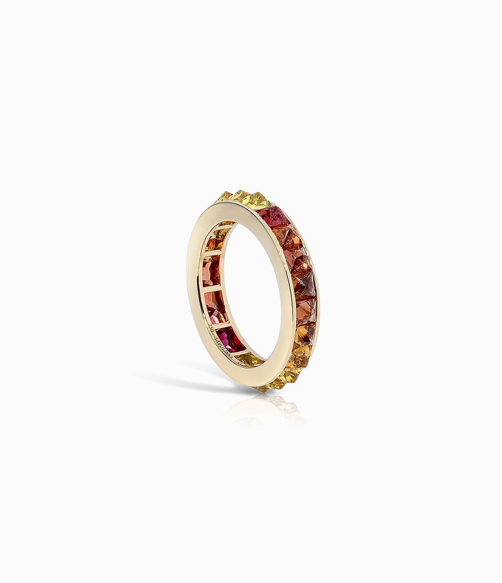 Spiked Eternity Band Ombre in 18K Yellow Gold And Princess Cut Sapphires Ring